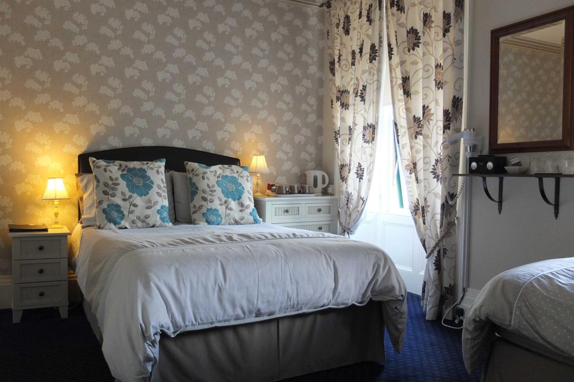 @Edengate Guest House เพนริท ภายนอก รูปภาพ